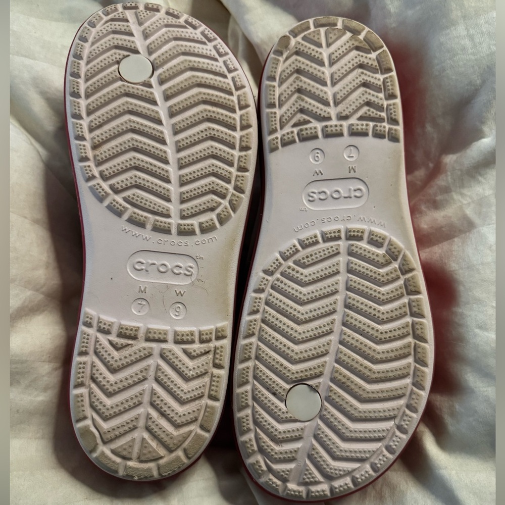 CROCS Pink & Red Women's flat form Sandals - Picture 7 of 7